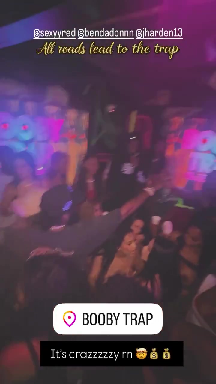 体育平台-美金满天飞！美网友晒视频：哈登现身夜店与女说唱歌手握手打招呼